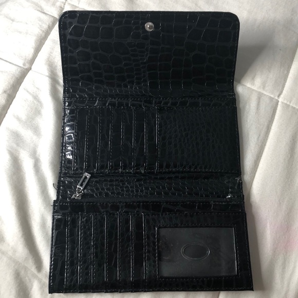 Guess Wallet - Picture 3 of 7